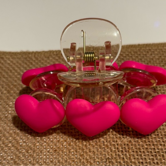 NWT Pink Heart Hair Clip string hold - Picture 6 of 11